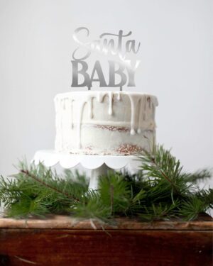 Χριστουγεννιάτικο Cake Topper Plexiglass Ασημί Καθρέφτης Santa Baby! Διακοσμήστε εύκολα και φανταστικά την τούρτα, το cake, τη βασιλόπιτα κλπ τώρα τις γιορτές!!! Τέλειο Cake Topper είτε πρόκειται για νεογέννητο, είτε για τα πρώτα γενέθλια ή απλά για να δηλώσετε ότι είστε ένα Santa baby!